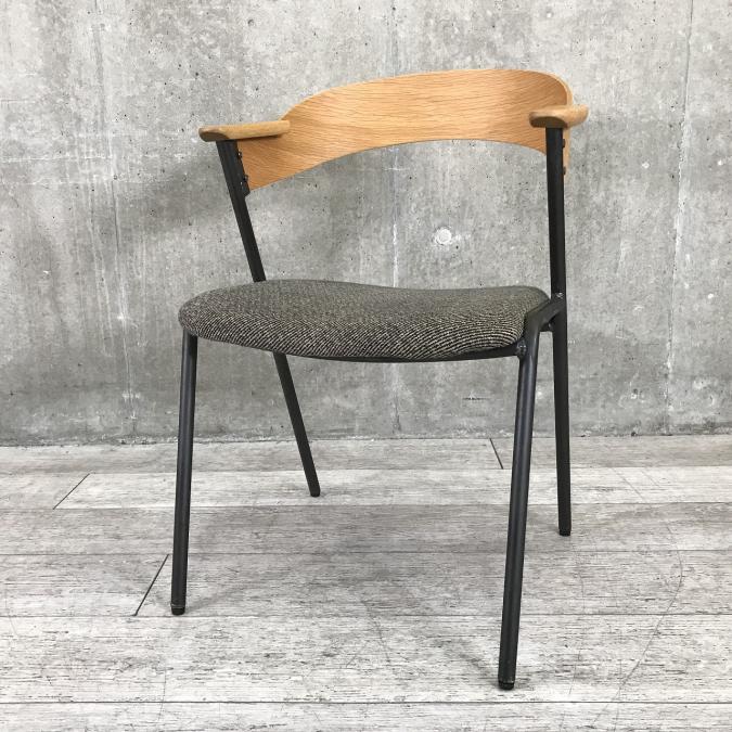 4脚入荷　A00910597
                        その他シリーズ
                                    中古
            