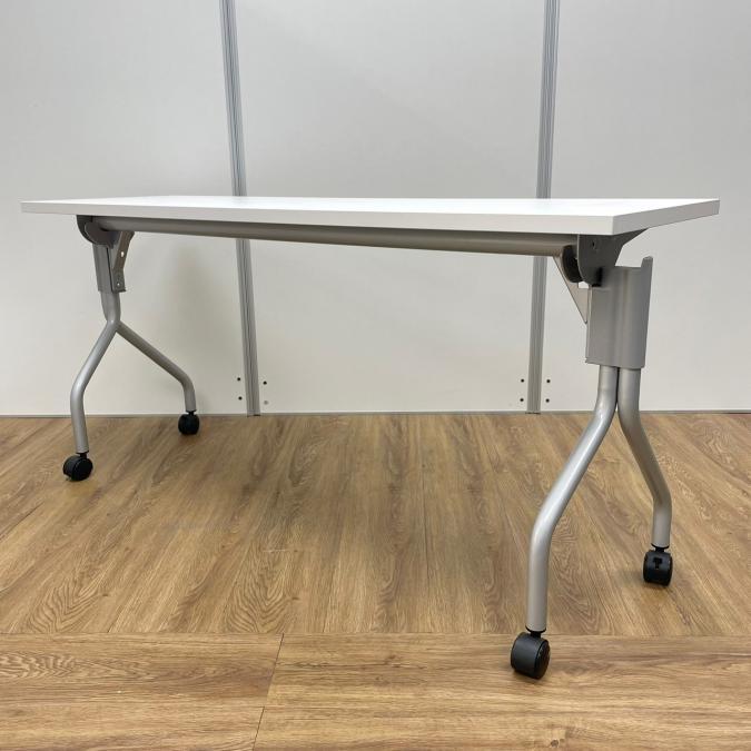 【ロット入荷】サイドスタックテーブル　ホワイト　W1500　D450　幕板無し　定番　収納　人気　大量入荷
                        その他シリーズ
                                    中古
            