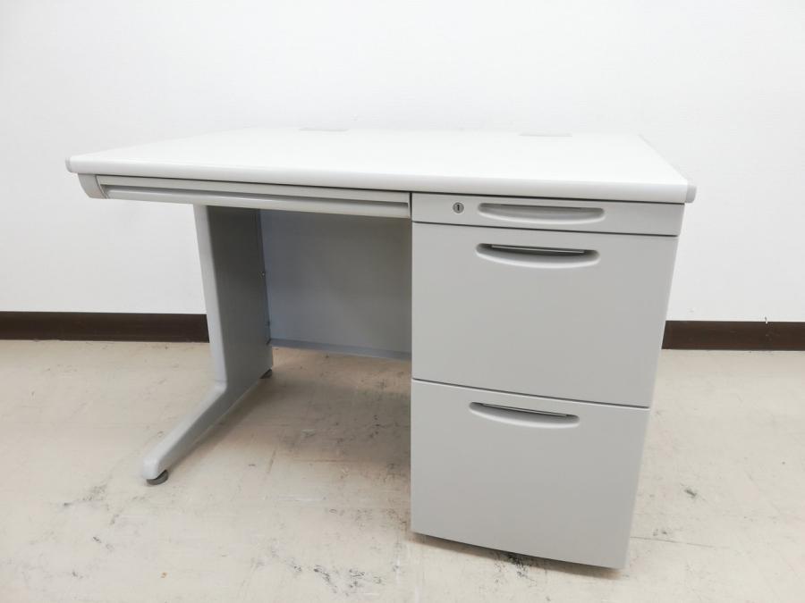 【状態良好10台入荷】【幅1000ｍｍ】今や希少品右３段引き出し仕様⇒超・定番デスク片袖机◆オカムラ（okamura）SD-V
                        SD-Vシリーズ
                                    中古
            