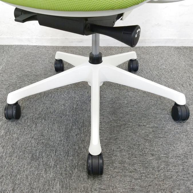 zw　オカムラ　シルフィーチェア　前傾機能　ハイバック　クッションタイプ 中古 オカムラ シルフィーチェア ハイバック オレンジ | 中古オフィス