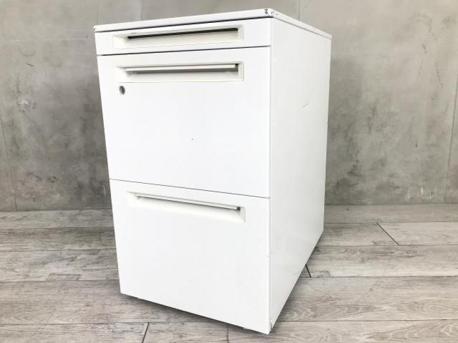 【デスク下の収納】キャスター付きで席替えも軽々！【書類管理に】
                        アドバンス
                                    中古
            