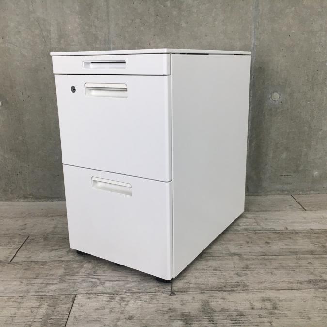 【高さ注意650mm】【フリアド用ワゴンとしても！】コクヨ（KOKUYO）GTワゴン　■色：ホワイト　A42段分収納可能！
                        GTワゴン
                                    中古
            