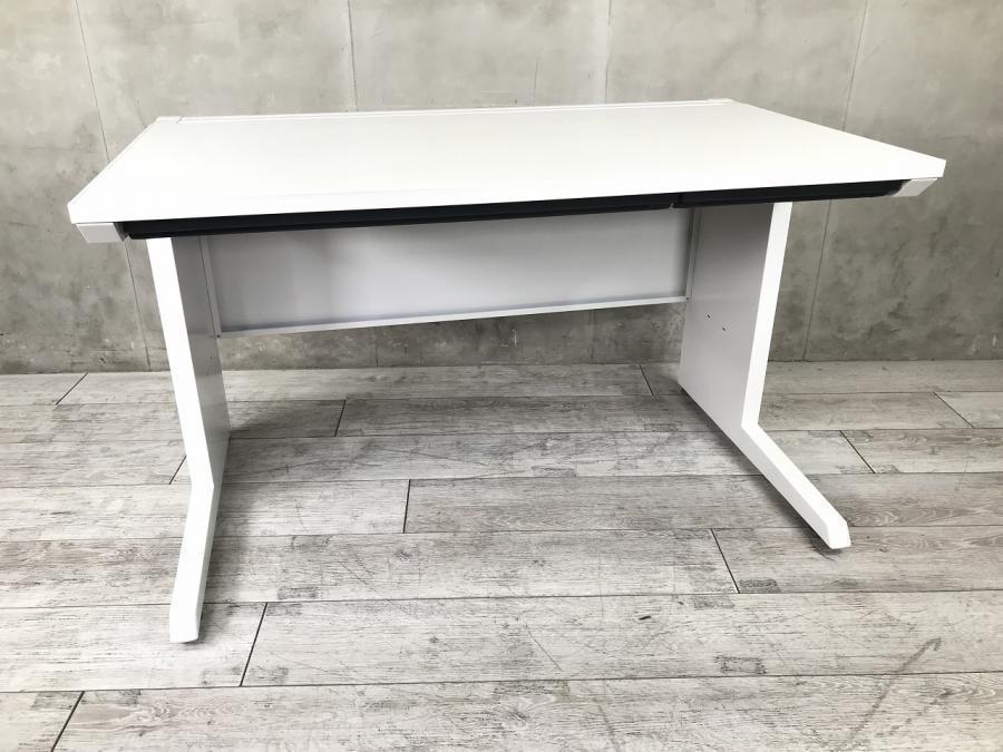 平机　イトーキ　CZR　ホワイト天板　引き出し付き　【W1200のスタンダードサイズ！】
                        CZRデスク
                                    中古
            