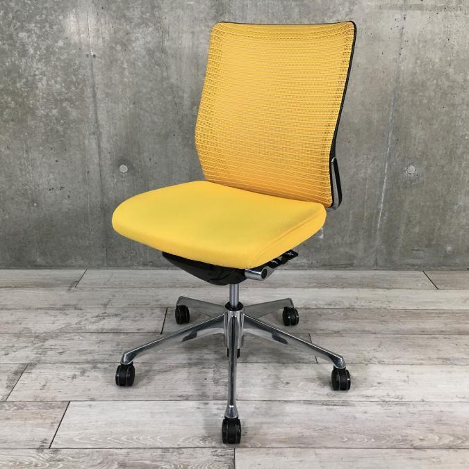 【新品定価15万のチェアがこの価格！】【在庫入替セール品！】活気が沸くイエロー！シンプルなデザインと最上級の操作性！【J1】■オカムラ/コーラルメッシュ/マンゴーイエロー
                        コーラルメッシュ
                                    中古
            