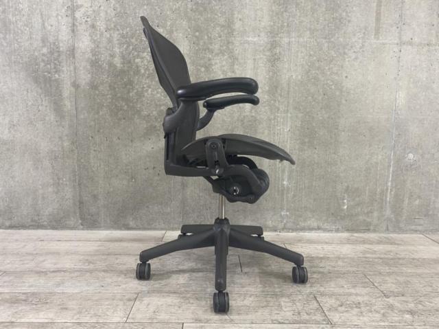 中古】アーロンチェア Herman Miller/ハーマンミラー 肘付ハイバック