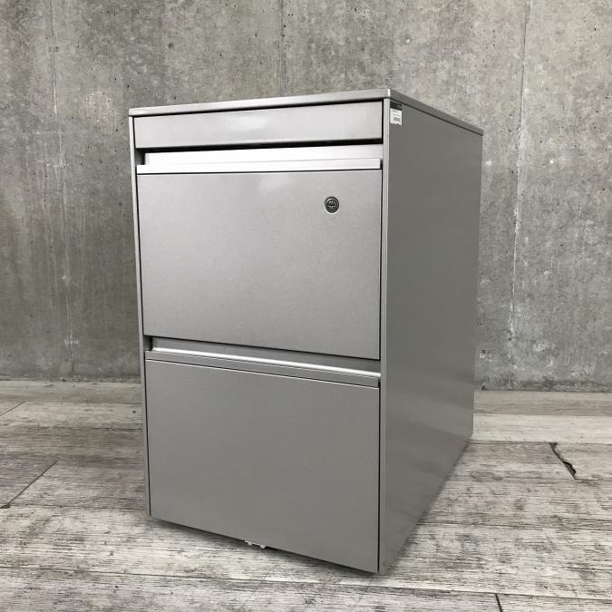 【在庫入替セール品！】【フリーデスクのおともに！異動書類ワゴン！】
■イトーキ/インクルード/3段ワゴン/シルバー　
                        インクルード
                                    中古
            