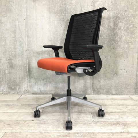 Steelcase（スチールケース） 肘付ハイバックチェア 一覧 - 中古