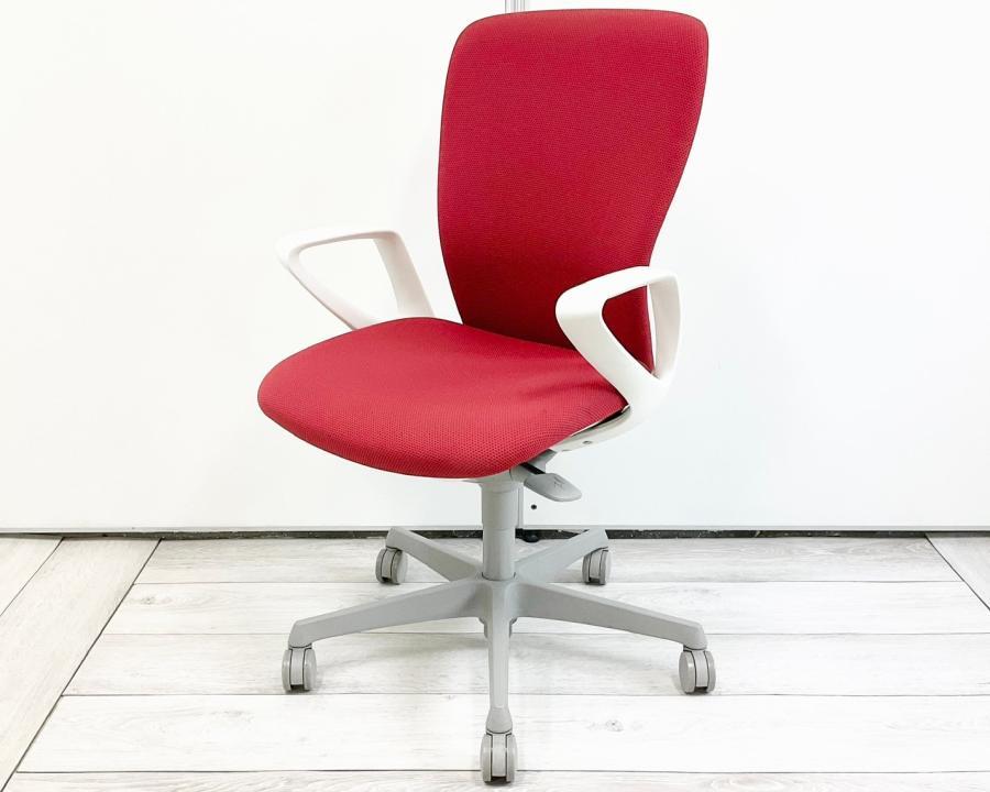 【法人様に人気の事務椅子です！】オカムラ（okamura）スラートチェア　■色：レッド　固定肘付　ハイバック仕様【RP】
                        スラート
                                    中古
            