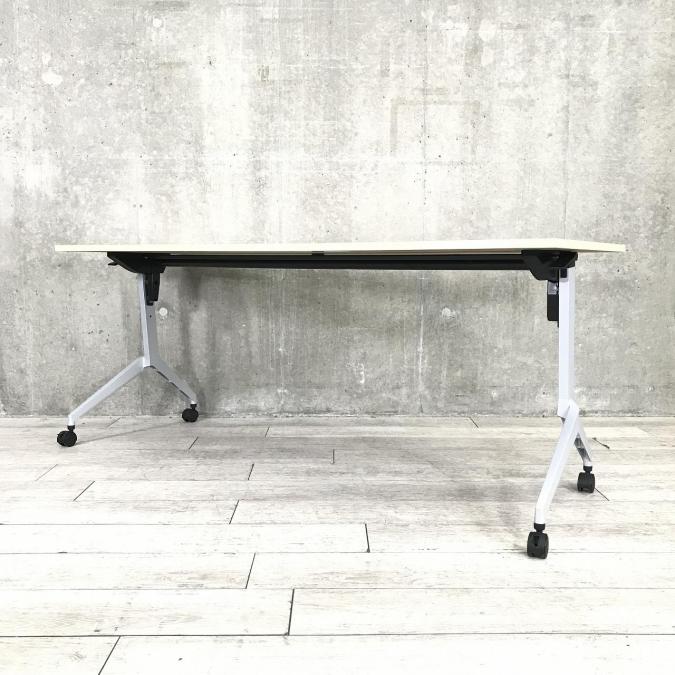 会議にピッタリなサイドスタックテーブル/内田洋行製/ナチュラル
                        パラグラフテーブル
                                    中古
            