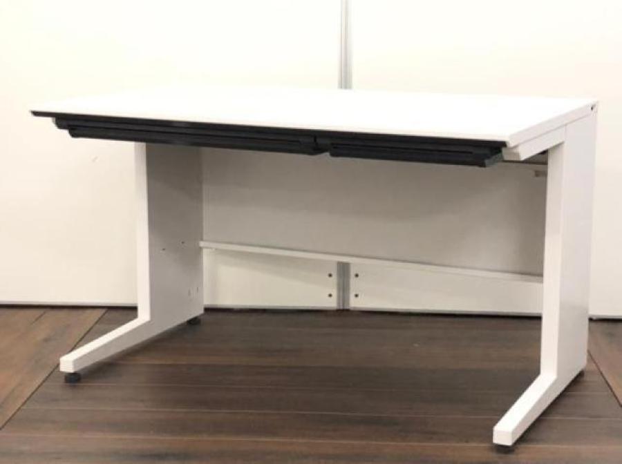 【在庫入替セール 】【店頭在庫限り！】コクヨ社より「IS」シリーズのホワイトデスク！中古　デスク　オフィス家具　事務什器　W1200　ホワイト　平机　引き出し付きAランク
                        iSシリーズ
                                    中古
            