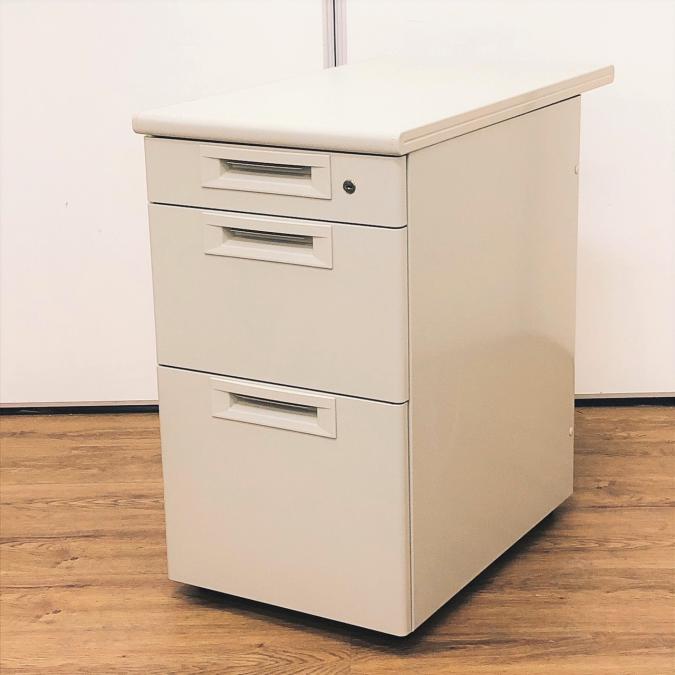 プラス　PLUS　脇机　3段　RJシリーズ　ニューグレー　収納　デスク拡張に！　　
                        RJシリーズ
                                    中古
            