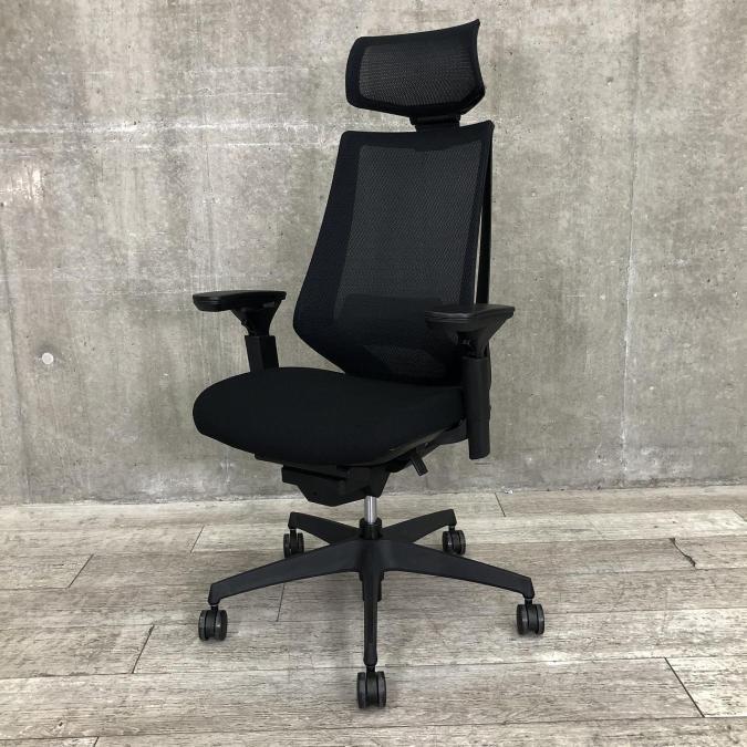 ヘッドレスト付き　GOOD DESIGN★機能面とデザイン性を追求したオフィスチェア　コクヨ　デュオラ　ランバーサポート付き　姿勢を良くし疲労軽減　クランクスライドアーム搭載
                        デュオラ メッシュ
                                    中古
            
