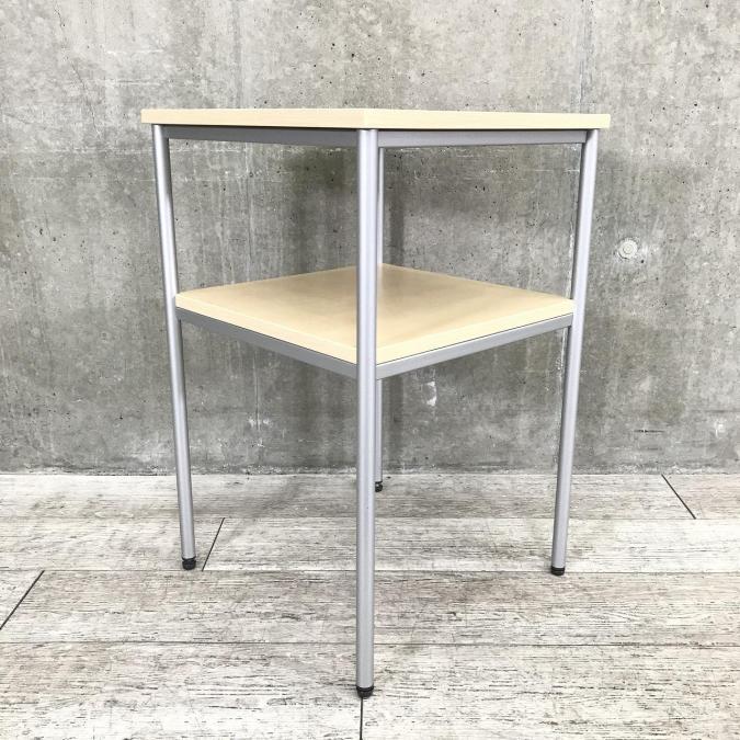 ■コクヨ（KOKUYO）電話・プリンタ台　■ナチュラル　【弊社使用欄：A00915486】
                        その他シリーズ
                                    中古
            