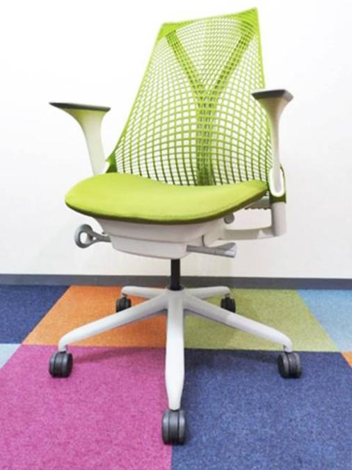 【上質で美しいデザイン！】■HermanMiller(ハーマンミラー)　SAYL Chair(セイルチェア)　 グリーン　■世界中で人気の海外製チェア！ 【在庫入替セール（本在庫限定価格）】
                        セイル 前傾機能無
                                    中古
            