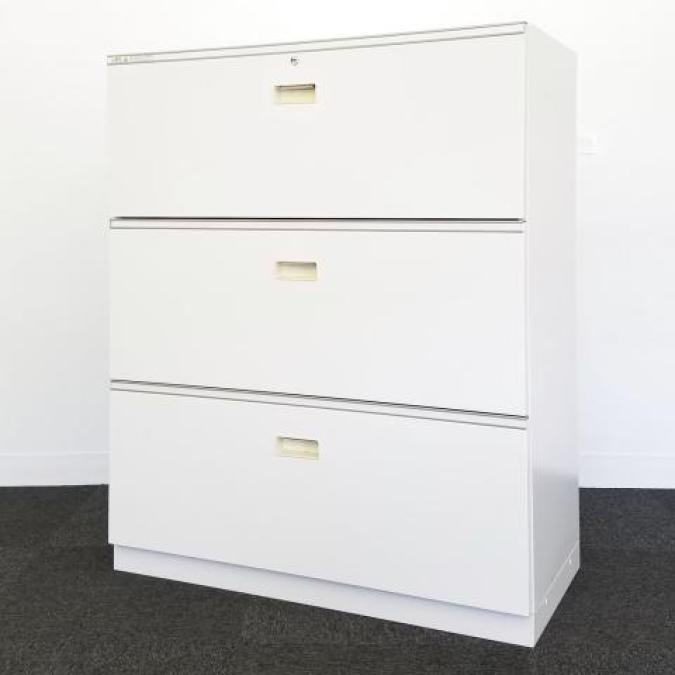 イトーキの人気シリーズシンラインの3段ラテラル書庫が入荷しました！　※D:400　中古　キャビネット　シンライン　ホワイト　3段ラテラル　棚　W900　D400　H1100　ITOKI
                        シンライン
                                    中古
            