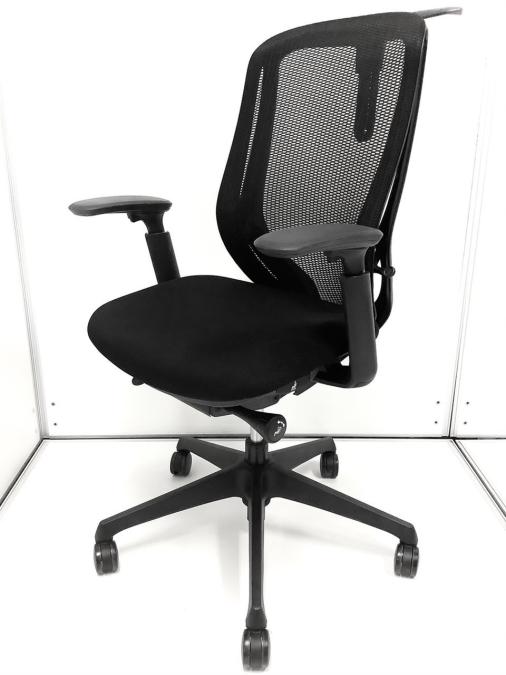 【14脚ロット！！】【前傾姿勢の代名詞】オカムラ社シルフィーチェアが限定販売！中古　高級チェア　前傾姿勢　メッシュチェア　ハイバックチェア　オフィスチェア　テレワーク用　アジャストアーム
                        シルフィーメッシュ
                                    中古
            