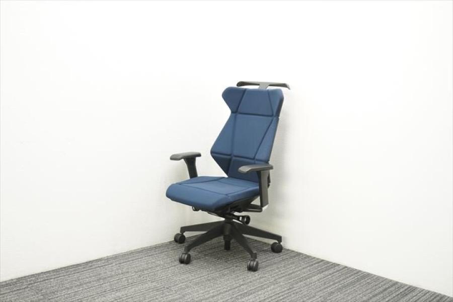 【折り紙から発想を得た珍しい形のチェア！！！】■イトーキ　フリップフラップ　ブラック　可動肘　【TI】【外部倉庫在庫品】※キャンペーン対象外
                        フリップフラップ 樹脂
                                    中古
            