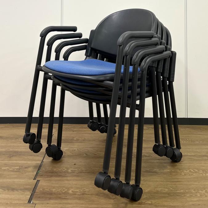 【4脚セット販売！】プラス　VMシリーズ　スタッキングチェア　肘掛け付　ブルー系
                        VMシリーズ
                                    中古
            