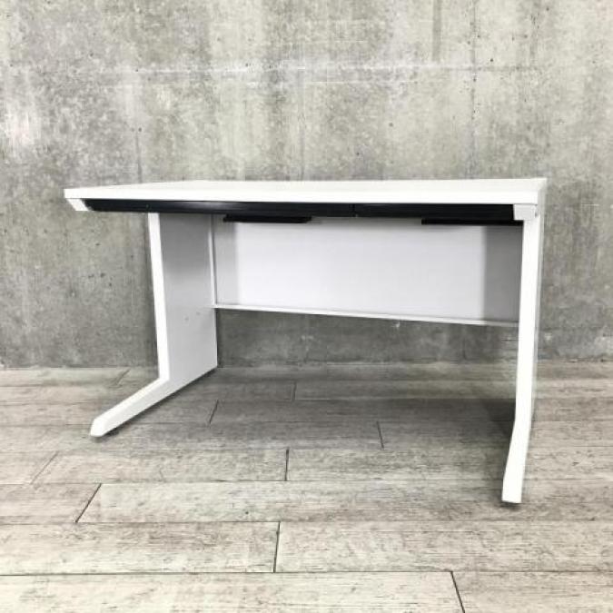 【引き出し付きの王道デスク！】イトーキ/CZR/ホワイト【在庫入替セール】
                        CZRデスク
                                    中古
            