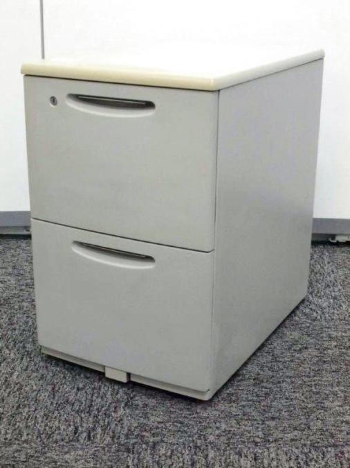 【スタンダードで使いやすいデザイン！】■オカムラ製　2段ワゴン　SDデスクシリーズ　※日焼けありのためお安く！
                        SD
                                    中古
            