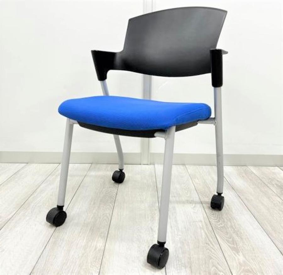 【在庫入替セール品！】ミーティング用、リラックススペースに最適なサイズ感！キャスター付きで定番チェアになります！【A00838020】
                        プロッティチェア
                                    中古
            