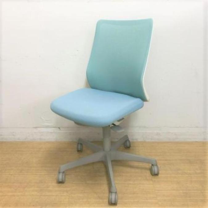 【限定4脚】★人気★　オカムラ　フルーエントチェア　ローバックメッシュタイプ　カラー：セージ　高機能チェアを中古で定低価格で【在庫入替品】
                        フルーエントチェア
                                    中古
            