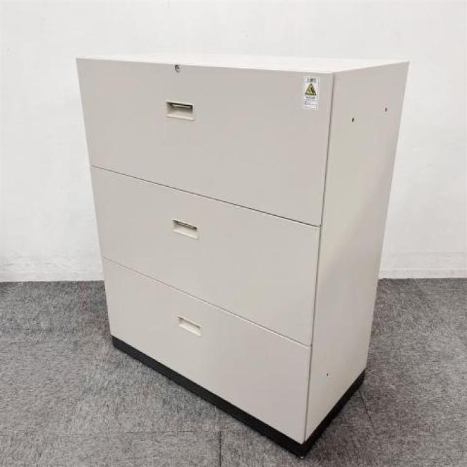 【まとまった量をお買い求めのお客様！！！そして！コストを少しでも抑えたいお客様！！！】コクヨ　ビジネスウォールNタイプ　BWN　3段ラテラル書庫　引き出し書庫　ローキャビネット　鍵付き書庫　ニューグレー　ロット入荷【21台の大量入荷です！！！】
                        ビジネスウォールNタイプ
                                    中古
            