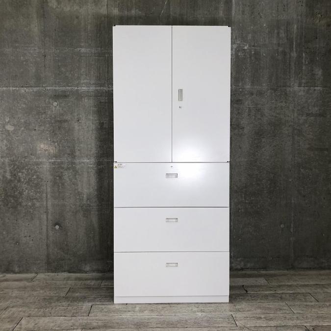 【これ1台で書類整理の問題が解決！上下で6段分の大容量収納！】【人気のホワイト色！】■イトーキ（ITOKI）シンライン　書庫セット（両開き+3段ラテラル）　■ホワイト【弊社使用欄：A00917703】
                        シンライン
                                    中古
            