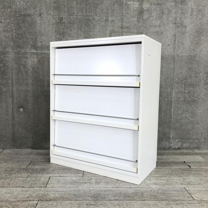 【定価約15万円】【レア商品】【収納力抜群な雑誌架の入荷です】■その他メーカー　雑誌架 おつとめ品【B】
                        エディア
                                    中古
            