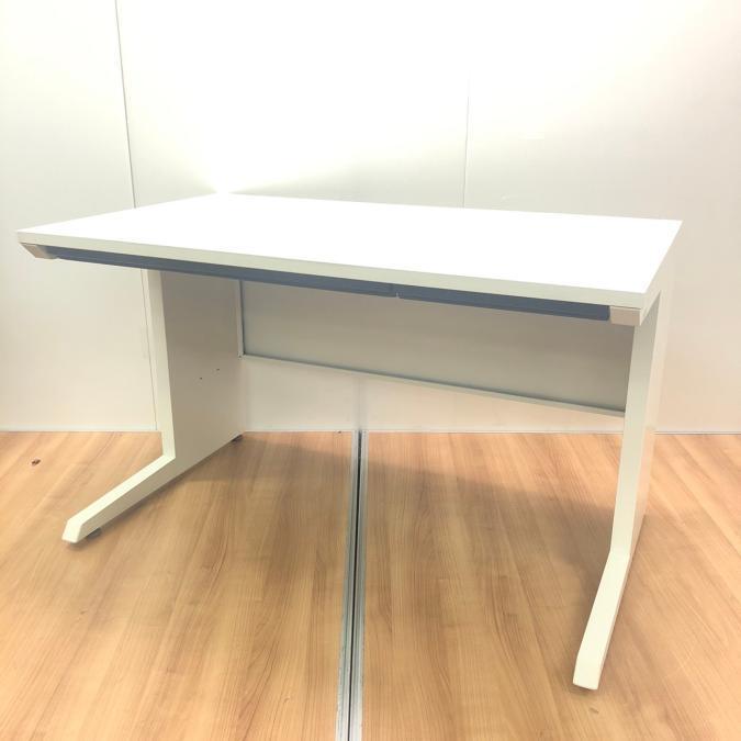 【高品質で使いやすい人気商品！】■イトーキ製　平デスク　W1200mm　ホワイト　【在庫入替品】
                        CZRデスク
                                    中古
            