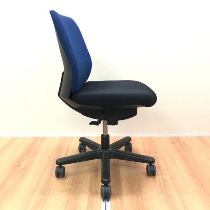 中古】トルテチェア イトーキ/ITOKI 肘無ローバックチェア