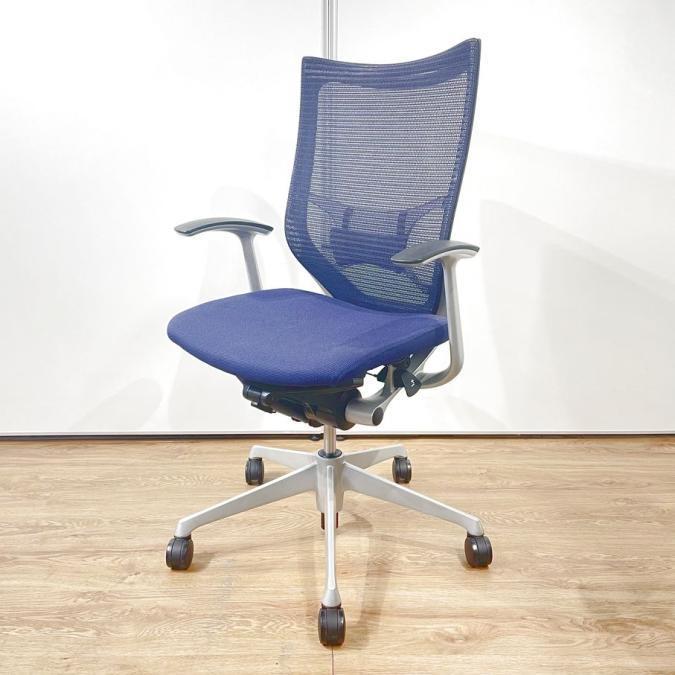 【在庫入替セール品】【大幅値下げ致しました！！！】【お買い得品で御座います！】【ワンランク上のオフィスチェアです！】【オカムラ高級チェア!!!】【定番商品】オカムラ　バロンチェア　ハイバック　固定肘　　■ブルー■　【弊社使用欄：A00881539】
                        バロンメッシュチェア
                                    中古
            