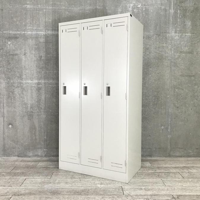 【ゆとりのある収納スペース！】■コクヨ製　3人用ロッカー　※付属オプション有無混在のためお安く！　A00917435
                        LKロッカー
                                    中古
            