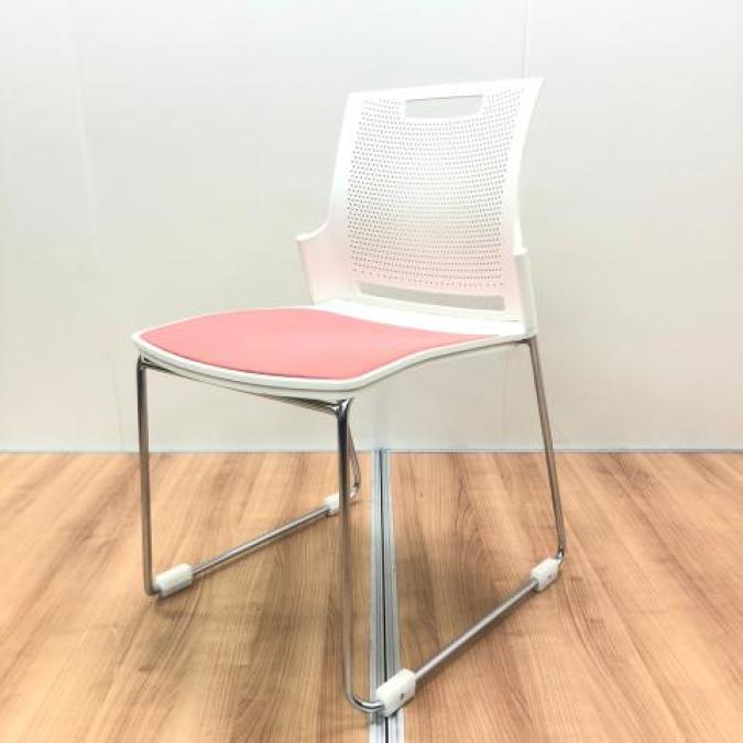 【¥5,000→¥2,500！】商品入替50％OFF！オカムラ（okamura）スカラールフト　スタッキングチェア　　キャスター無し【T10】
                        スカラールフト
                                    中古
            