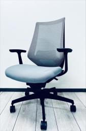 【2脚入荷】【クレジット決済優先】【21年製の美品！】腰の負担をサポートするチェアが入荷しました！中古　高級チェア　OAチェア　オフィスチェア　オフィス家具　コクヨ　デュオラ　グレー　メッシュ　ハイバック　ランバーサポート　固定肘　新大阪店