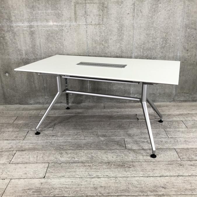 【1台限定】イトーキ製の人気シリーズ「DD」シリーズのテーブル入荷！中古　テーブル　会議　ミーティング　ZOOM　オフィス　新大阪店
                        DD
                                    中古
            