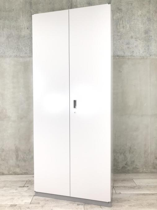 【入れ替えセール品につき30％OFF！大容量収納のキャビネット！】イトーキ　シンライン　グレー　 両開き　【耐震施工もご対応可能です！ご相談ください！搬入経路注意！】
                        シンライン
                                    中古
            