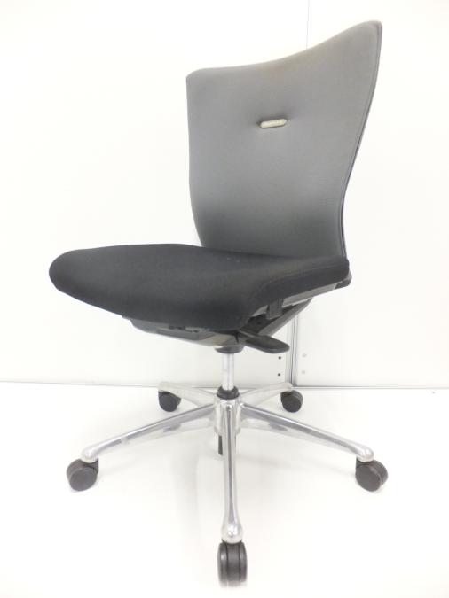 オカムラ　フィーゴ　グレー　サイドファスナータイプ　往年の人気シリーズ！！
                        フィーゴチェア
                                    中古
            