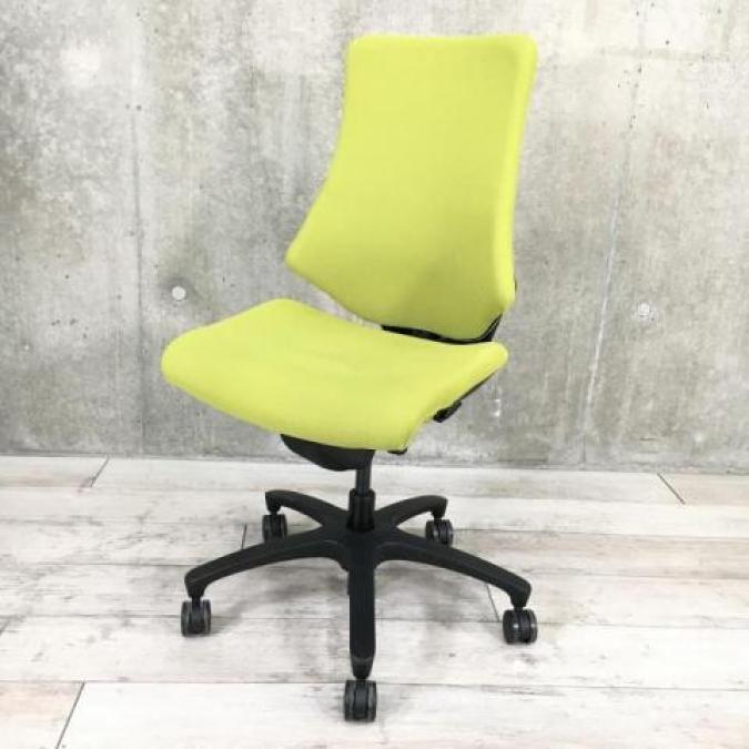 【6脚入荷】【モスグリーン】国内の人気メーカー製のOAチェア入荷しました！多機能が売りの1脚です！【在庫入替品】
                        エフクロス
                                    中古
            