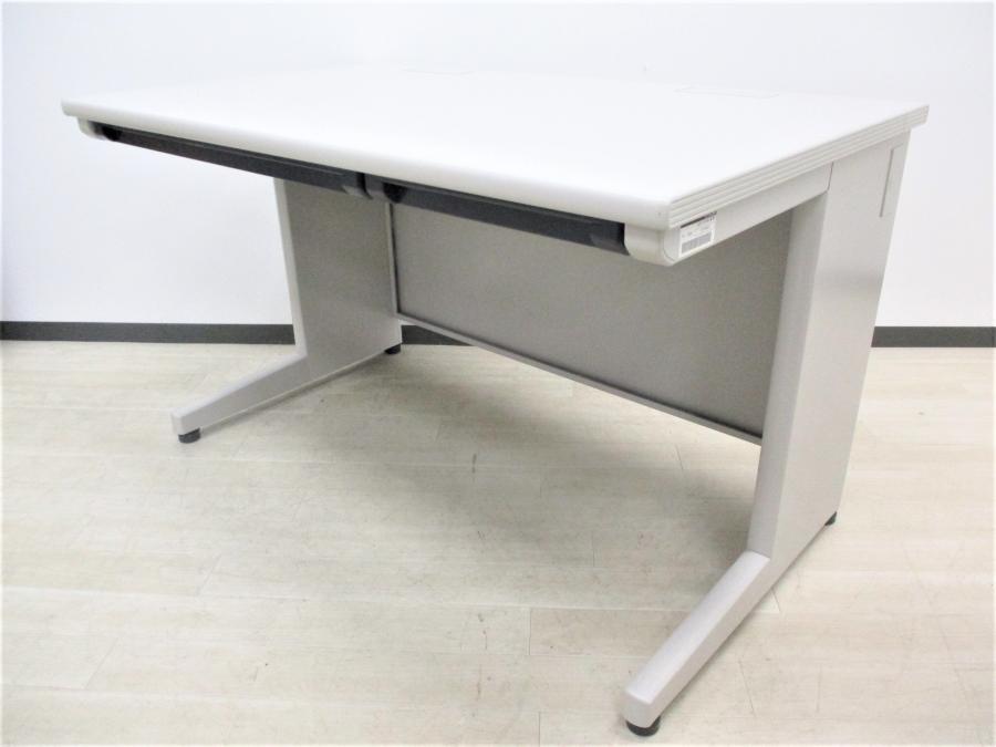 【在庫入替】【6台限定！！】定番タイプの平机！！少し安価なニューグレー色タイプ　イトーキ製　CZシリーズ
                        CZデスク
                                    中古
            