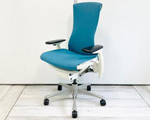 【なんと定価が30万以上！】ハーマンミラー（Herman Miller）エンボディチェア　■色：ライトブルー　可動肘