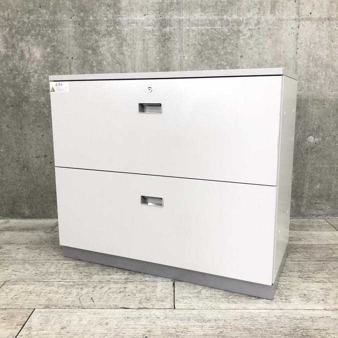 【在庫入れ替えセール！！】【珍しい2段ラテラルタイプ！】【シンラインシリーズ】■イトーキ（ITOKI）製　シンラインシリーズ　２段ラテラル　■ニューグレー【弊社使用欄：A00908420】
                        シンライン
                                    中古
            