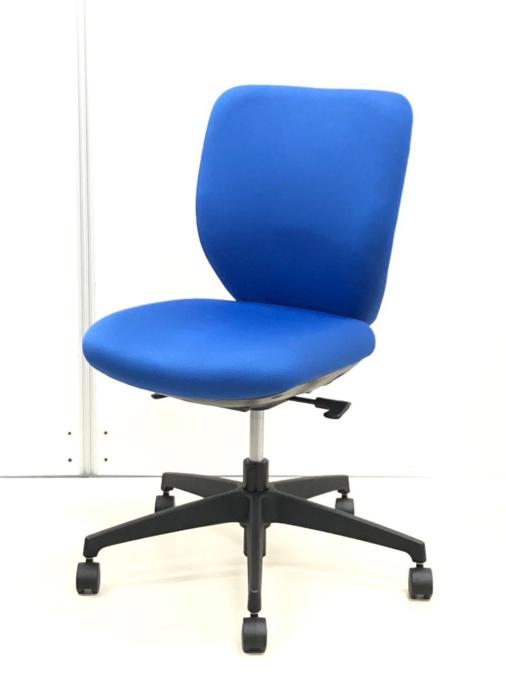 分厚い＆柔らかなクッション！低価格帯のコスパ抜群チェア！
■コクヨ/ソプラ/ブルー
                        ソプラチェア
                                    中古
            