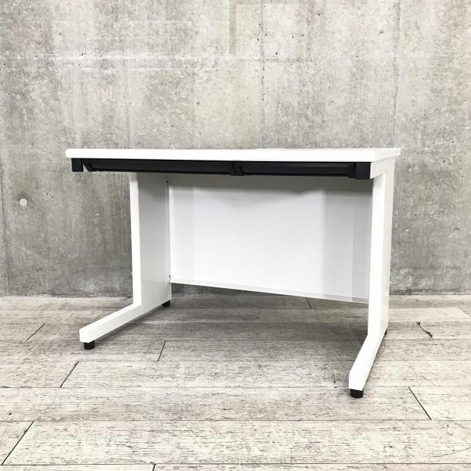 【コスパ◎！シンプルで使いやすいデザイン！！】プラス　フラットライン　平机　ホワイト　W1000　【天神ビッグバン】【天神BBB】【博多コネクティッド】【博多コネクティッドボーナス】
                        フラットライン
                                    中古
            