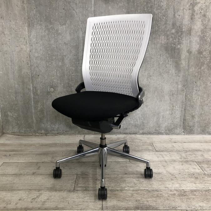 ウチダ製　ホワイトカラー　肘無しハイバックチェア！！【在庫入替品】
                        パルスチェア
                                    中古
            