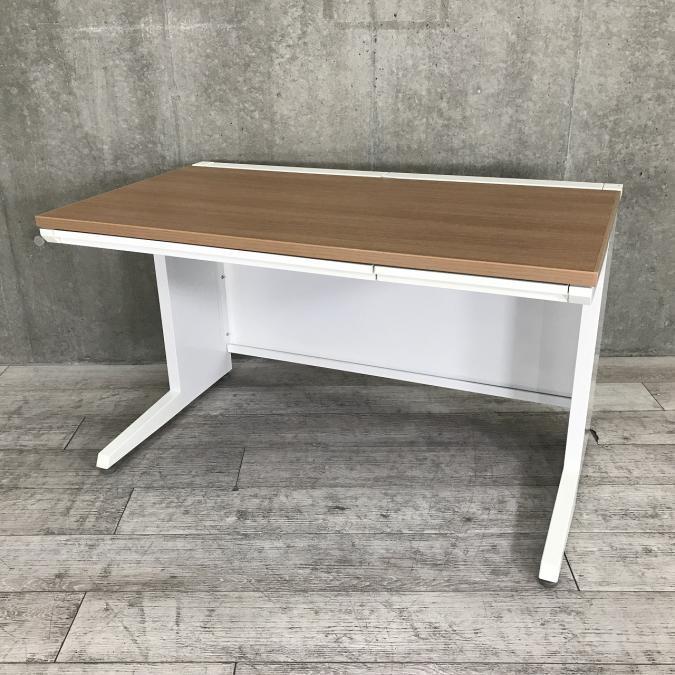 【在庫入れ替えSALE品】オカムラ（okamura）アドバンス　平机　幅1200㎜　■色：ナチュラル
                        アドバンス
                                    中古
            