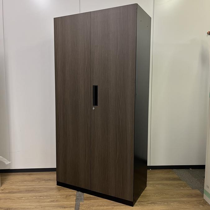 【限定4台】入荷の珍しいワードローブ！衣服や荷物の収納に便利！コクヨ/エディア【在庫入替品】
                        エディアロッカー
                                    中古
            