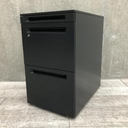 【限定2台】【2023年製の超美品！】【スタイリッシュなブラックがかっこいい！！】オカムラ　アドバンス　ブラック　H650　フリアド用　収納　袖机　ワゴン　新大阪店