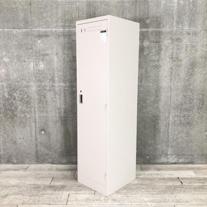 【移転や増員を検討されている方にオススメ！】【シンプルでスタンダードな更衣ロッカー】■1人用更衣ロッカー　■色：グレー　【弊社使用欄：A00920386】
                        LKロッカー
                                    中古
            