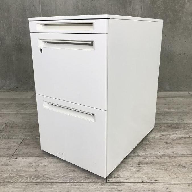 【南】使いやすさ◎の3段ワゴン！フリーアドレスデスクにも合わせて使用可能！価格もお求めやすい！　■商品名：オカムラ／アドバンス　　シリーズ/3段ワゴン　九州　中古オフィス家具
                        アドバンス
                                    中古
            